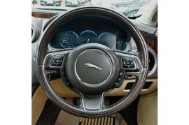 Jaguar XJ L Premium Luxury (2013) Jaguar XJ L Premium Luxury (2013)