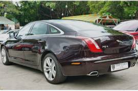 Jaguar XJ L Premium Luxury (2013) Jaguar XJ L Premium Luxury (2013)