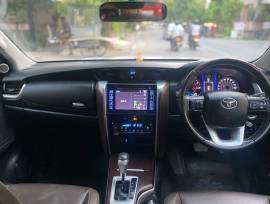 FORTUNER 2017 AUTOMATIC 4x2 WHITE COLOUR FORTUNER 2017 AUTOMATIC 4x2 WHITE COLOUR