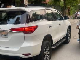 FORTUNER 2017 AUTOMATIC 4x2 WHITE COLOUR FORTUNER 2017 AUTOMATIC 4x2 WHITE COLOUR