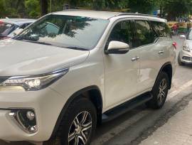 FORTUNER 2017 AUTOMATIC 4x2 WHITE COLOUR FORTUNER 2017 AUTOMATIC 4x2 WHITE COLOUR