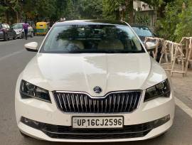 SKODA SUPERB L&k 2019 PETROL, WHITE