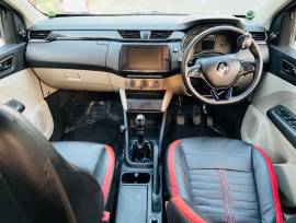 RENAULT TRIBER RXT 2019