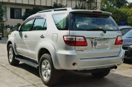 Toyota Fortuner (2011)