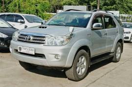 Toyota Fortuner (2011)
