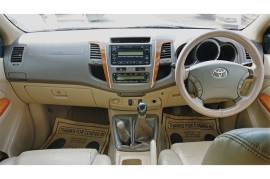 Toyota Fortuner (2011)